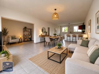 Appartement à louer 4 pièces 104 m²