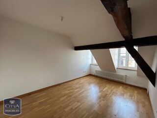  Appartement à louer 4 pièces 105 m²