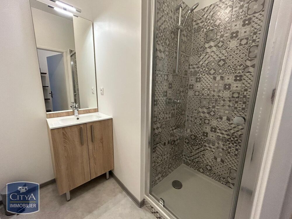 À LOUER : Appartement spacieux et lumineux, idéalement s....