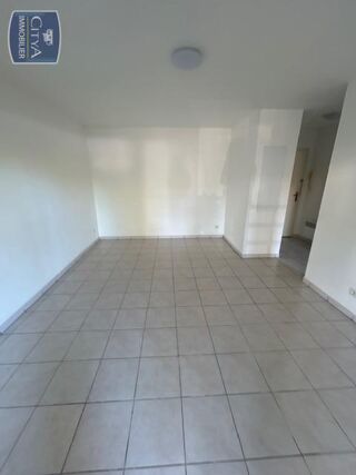  Appartement à louer 2 pièces 45 m²