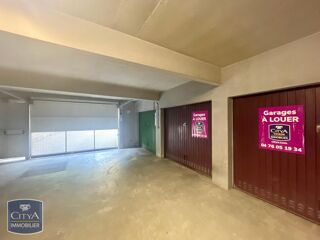  Parking / Garage à louer 15 m²
