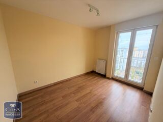  Appartement à louer 4 pièces 72 m²
