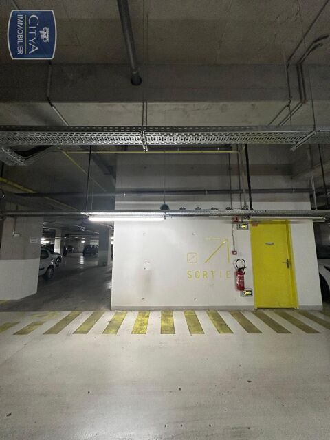  Parking / Garage � louer 