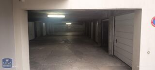  Parking / Garage à louer 