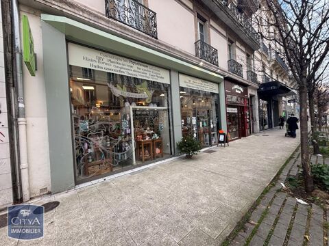 A LOUER - LOCAL COMMERCIAL de 220 m&sup2; - 21 Cours Berri... 1865 38000 Grenoble