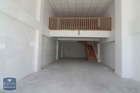 &Agrave; LOUER : Local commercial - ROYAN CENTRE-VILLE Ce bi... 1560 17200 Royan