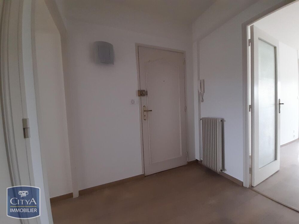 À LOUER : Appartement T3 situé à Pau, dans le code posta....