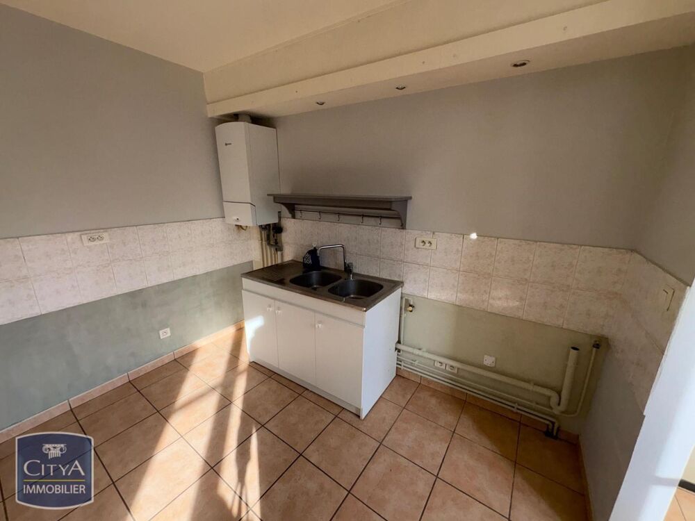 À LOUER : Appartement T1 RENOVE situé à Saint-Étienne, r....