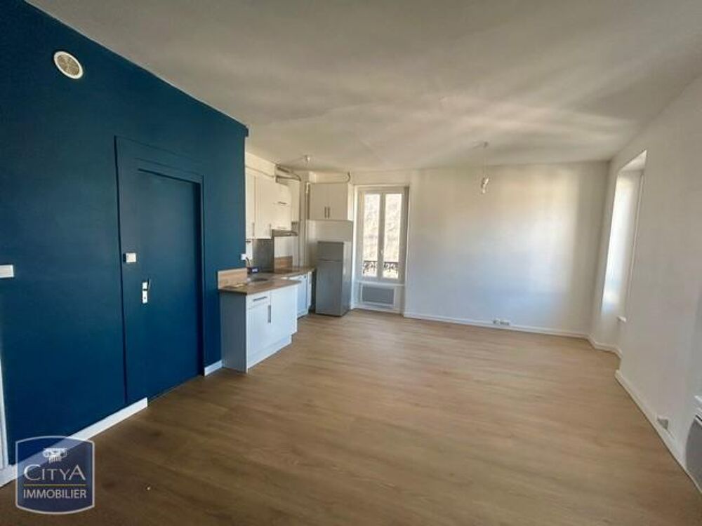 À LOUER : Appartement T2 à Clermont-Ferrand, situé au 2è....