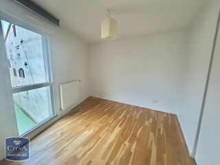 Appartement à louer 3 pièces 64 m²