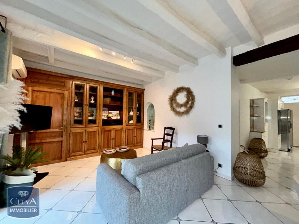 SUPERBE APPARTEMENT MEUBLÉ DE CARACTÈRE AVEC ASCENSEUR, ....