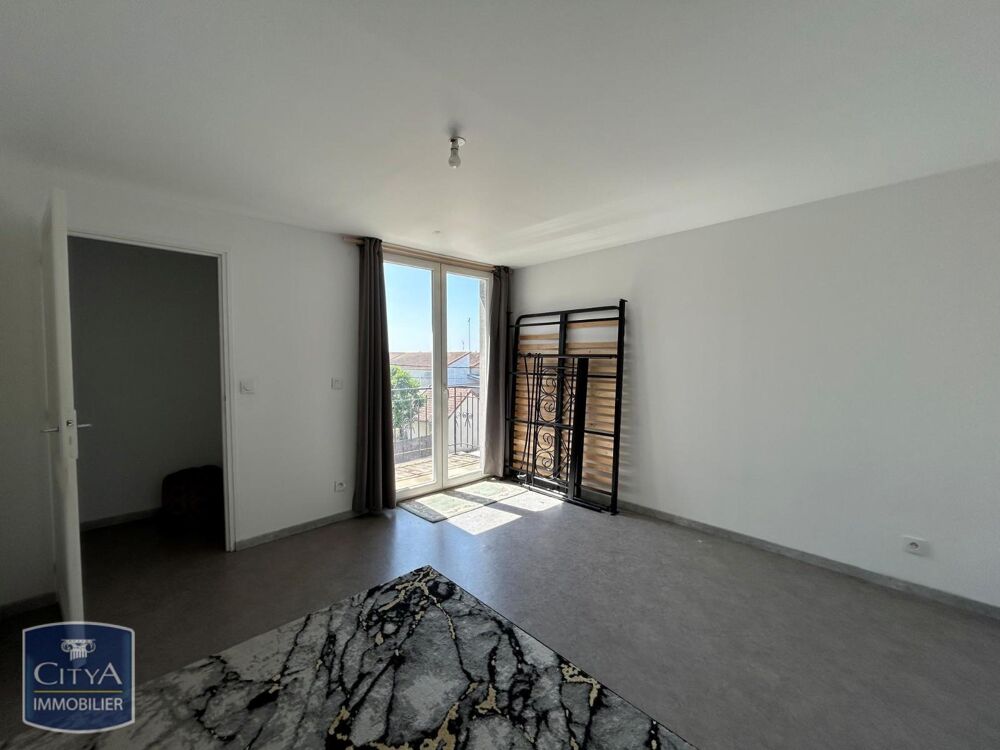 À louer : Appartement T2 situé à Châteauroux, dans le co....