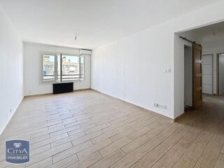  Appartement à louer 5 pièces 90 m²