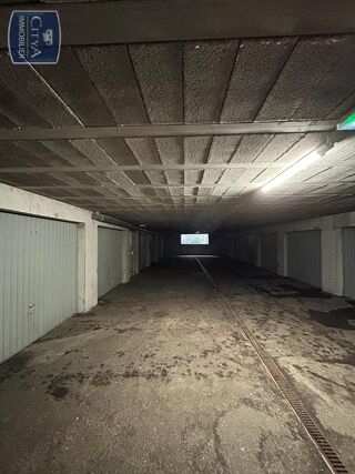  Parking / Garage � louer 