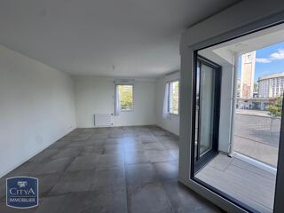  Appartement à louer 3 pièces 64 m²