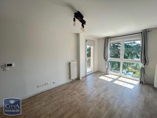  Appartement à louer 3 pièces 60 m²