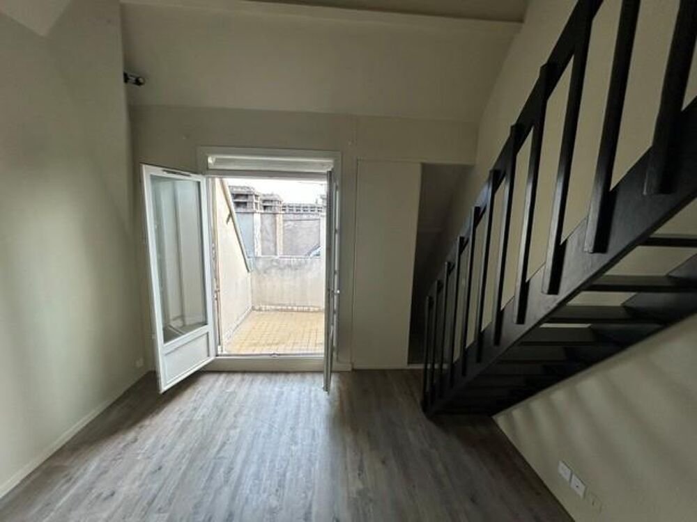 Vieux Tours - À LOUER : Appartement T1 situé en plein coe....