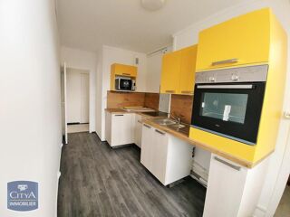  Appartement à louer 4 pièces 74 m²