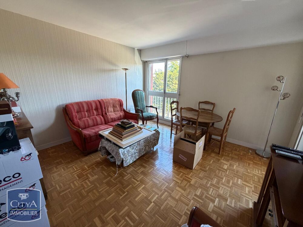 À LOUER : Appartement T3 situé à Châteauroux, dans le dé....