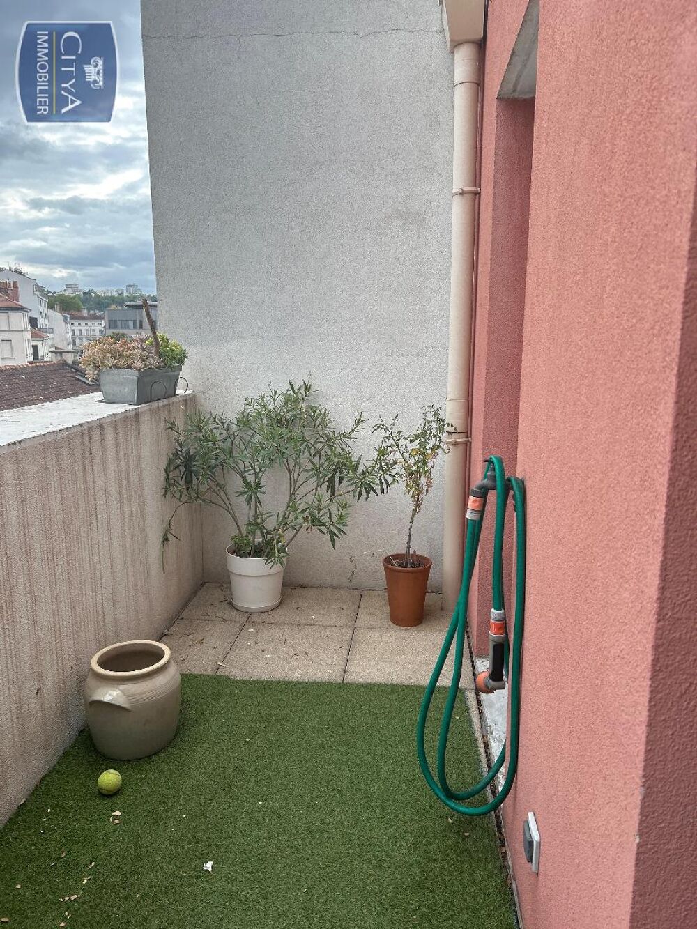 location Appartement - 3 pièce(s) - 72 m² Lyon 9
