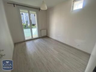  Appartement à louer 3 pièces 64 m²
