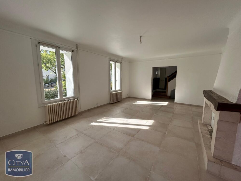 location Maison - 5 pièce(s) - 135 m² Saint-Pierre-des-Corps (37700)