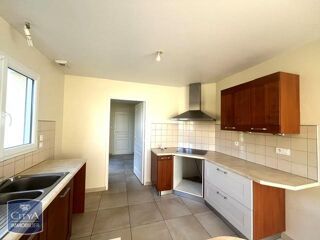  Villa à louer 6 pièces 123 m² Martinvast