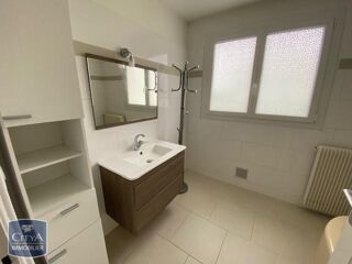  Appartement à louer 3 pièces 84 m²