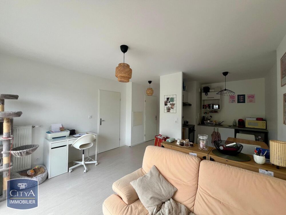 À LOUER : Appartement T2 à Reims Situé au premier étage ....