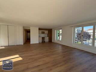  Appartement à louer 4 pièces 89 m²