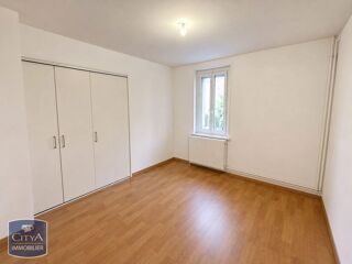  Appartement à louer 5 pièces 87 m²