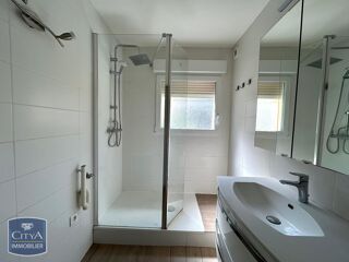  Appartement à louer 4 pièces 90 m²