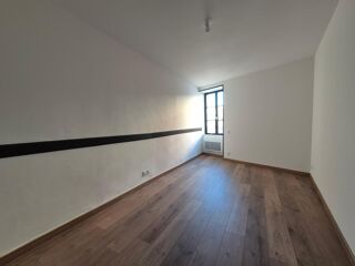  Appartement � louer 3 pi�ces 87 m�