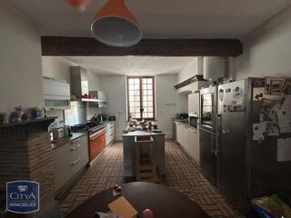  Maison à louer 7 pièces 402 m²