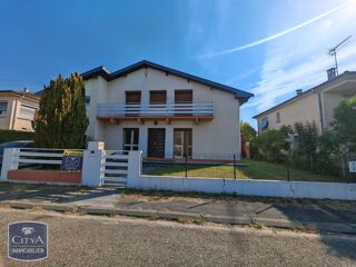  Maison à louer 7 pièces 164 m²