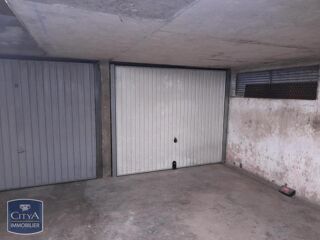  Parking / Garage � louer 