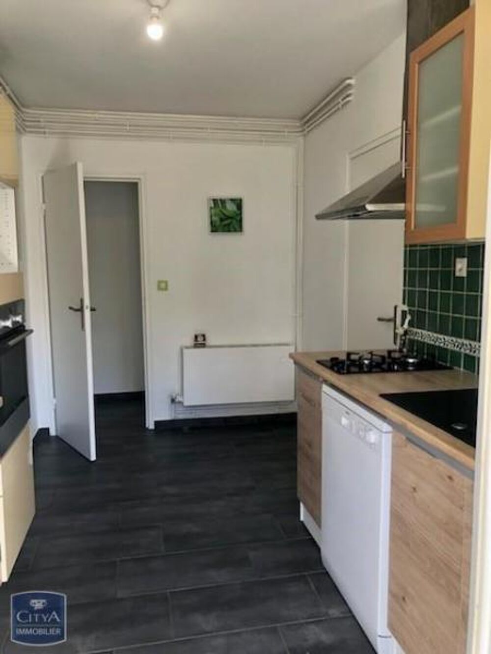 À LOUER : Appartement T2 situé à Bruges, dans le code po....