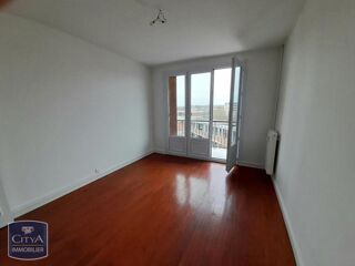  Appartement à louer 5 pièces 99 m²