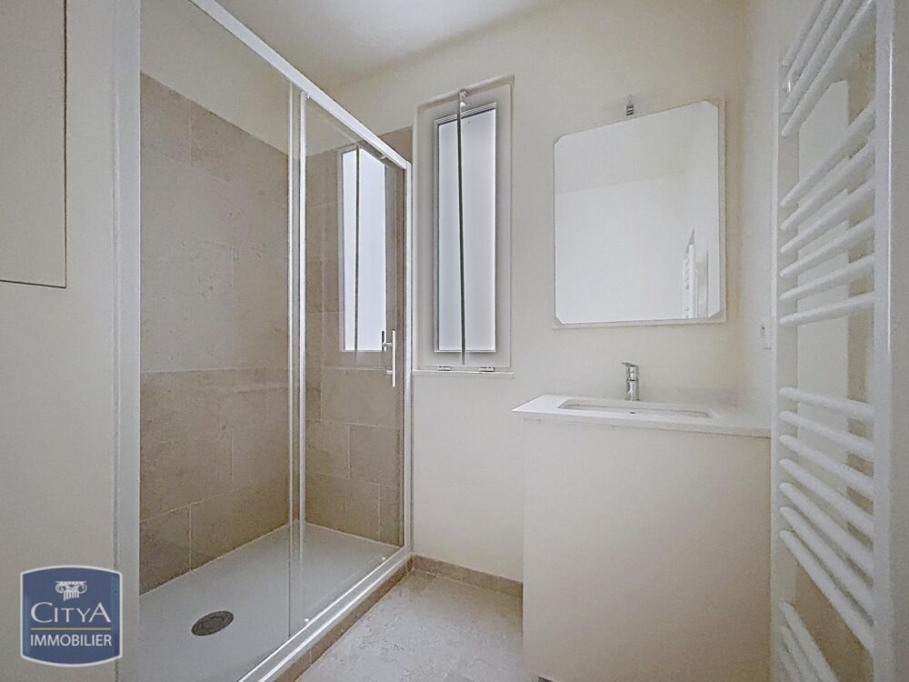 location Appartement - 2 pièce(s) - 51 m² Nîmes (30000)