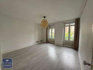  Appartement à louer 2 pièces 57 m²