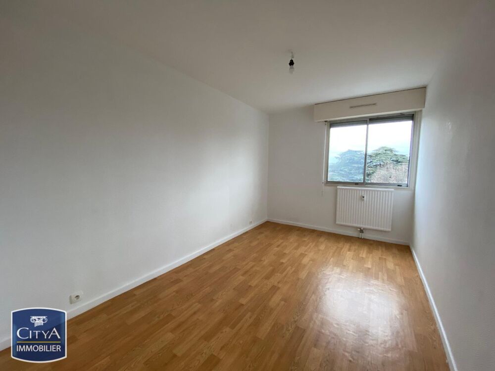 location Appartement - 5 pièce(s) - 131 m² Mâcon (71000)