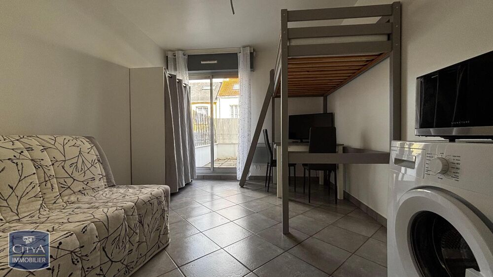 À LOUER : Studio à Saint-Nazaire, idéalement situé à pro....