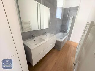  Appartement à louer 3 pièces 62 m²