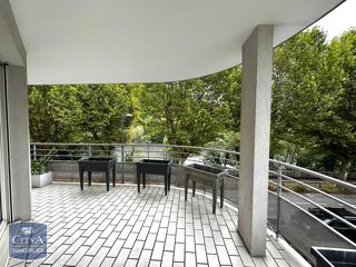  Appartement à louer 4 pièces 81 m²