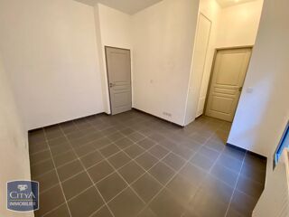  Appartement à louer 4 pièces 117 m²