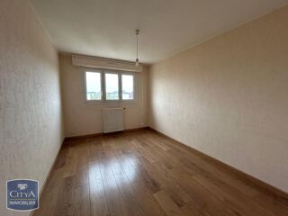  Appartement à louer 4 pièces 90 m²