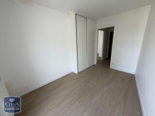  Appartement à louer 4 pièces 91 m²
