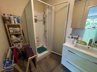  Appartement à louer 2 pièces 66 m²