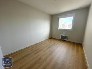  Appartement à louer 3 pièces 83 m²