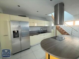  Appartement à louer 5 pièces 108 m²